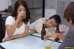 欲求不満な巨乳人妻 後編