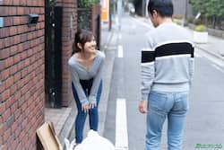 油断しすぎた浮きブラ妻 〜勘違い近隣男が押し入ってきました〜