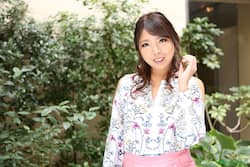 中年親父を逆ナン！不倫で人生転落させちゃうぞ